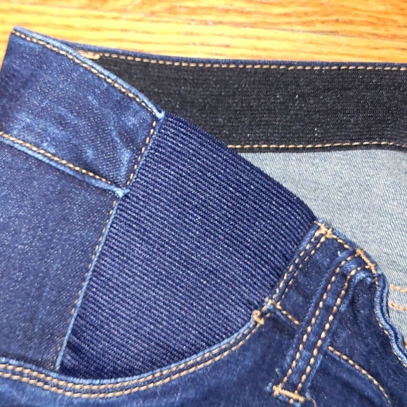 Liz Lange & Motherhood  Maternity Jeans - Picture 4 of 9